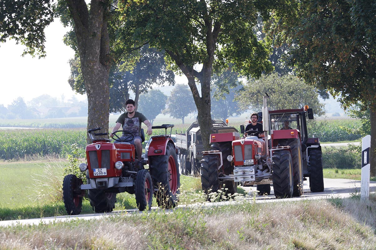 Oldtimer Traktoren Schlüter Ausfahrt
